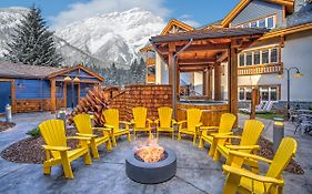 Banff Spruce Grove Inn